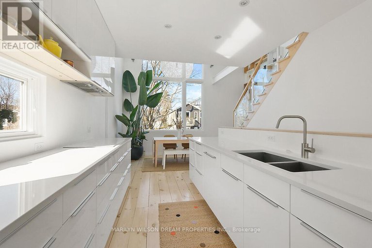 28122236/67-pinhey-street/hintonburg/ottawa/ontario/K1Y1T5_14
