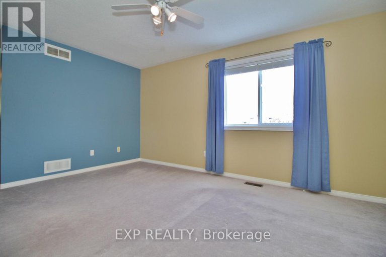 28815931/2127-lauzon-street/fallingbrookgardenway-south/ottawa/ontario/K4A3K7_14