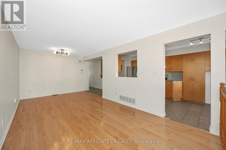 28998988/17-kirkstone-private-e/stonebridge/ottawa/ontario/K2J5E7_7