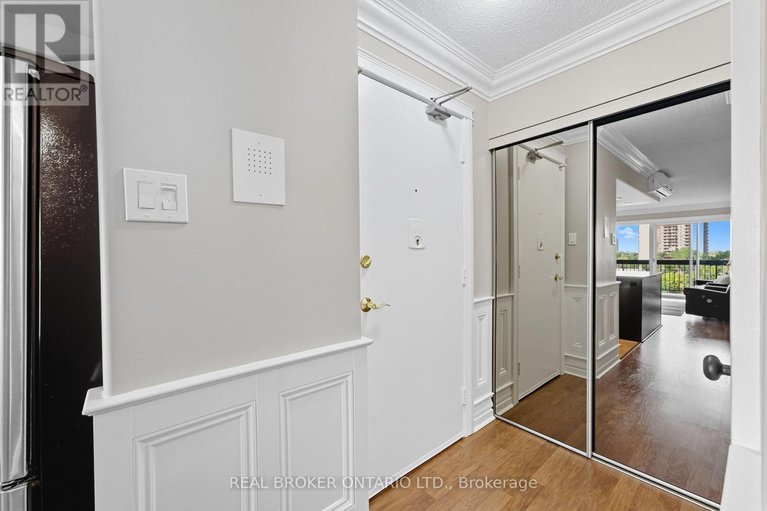 28953393/907-158c-mcarthur-avenue/vanier/ottawa/ontario/K1L8E7_5