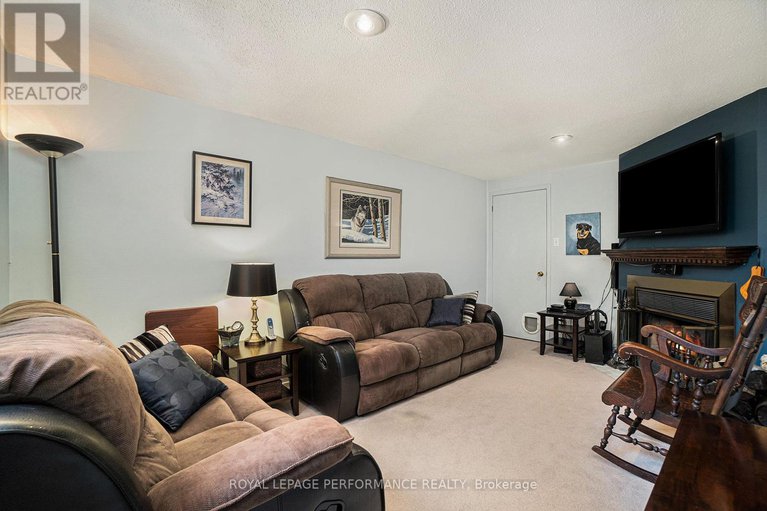 28558570/170-midsummer-terrace/queenswood-heights-south/ottawa/ontario/K1E3V6_23