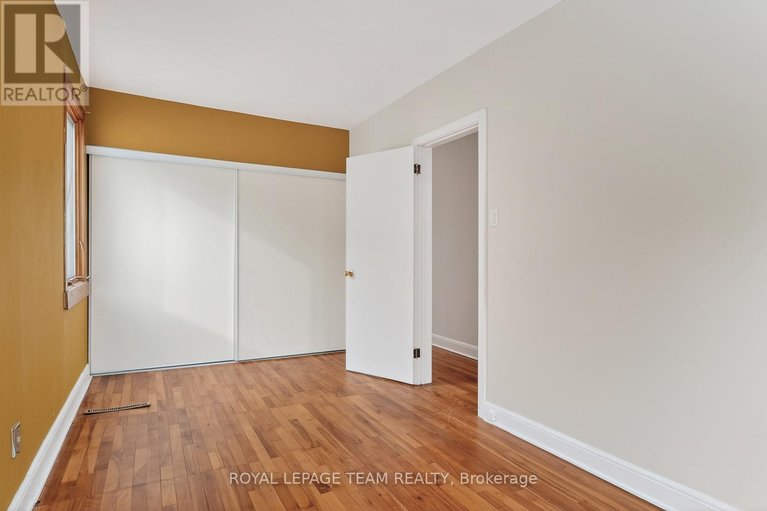 29546400/336-ducharme-boulevard/vanier/ottawa/ontario/K1L6T6_15