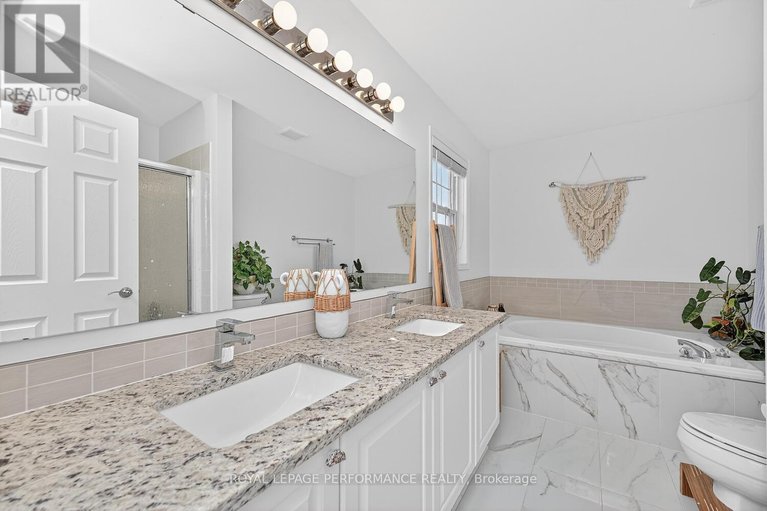 29661849/1665-frenette-street/fallingbrookgardenway-south/ottawa/ontario/K4A4L4_26