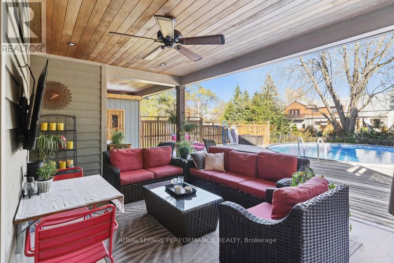 29049198/5-melva-avenue/blossom-parkkemp-parkfindlay-creek/ottawa/ontario/K1T3W9_47