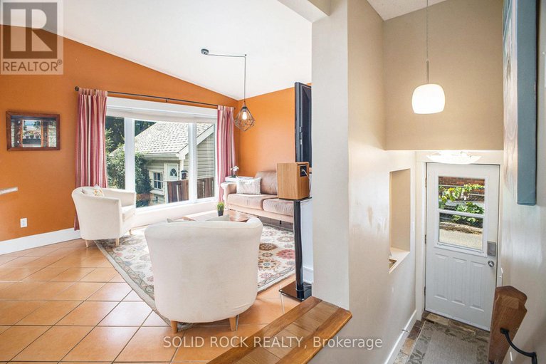 28735074/236-northwestern-avenue/ottawa-westtunneys-pasture/ottawa/ontario/K1Y0M3_6