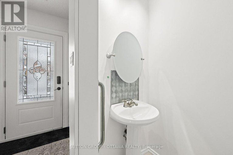 29096314/10-foxleigh-crescent/bridlewood/ottawa/ontario/K2M1B5_10