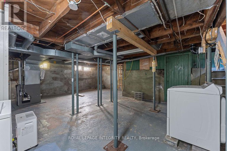 28943384/472-edison-avenue/mckellarhighland/ottawa/ontario/K2A1T9_32