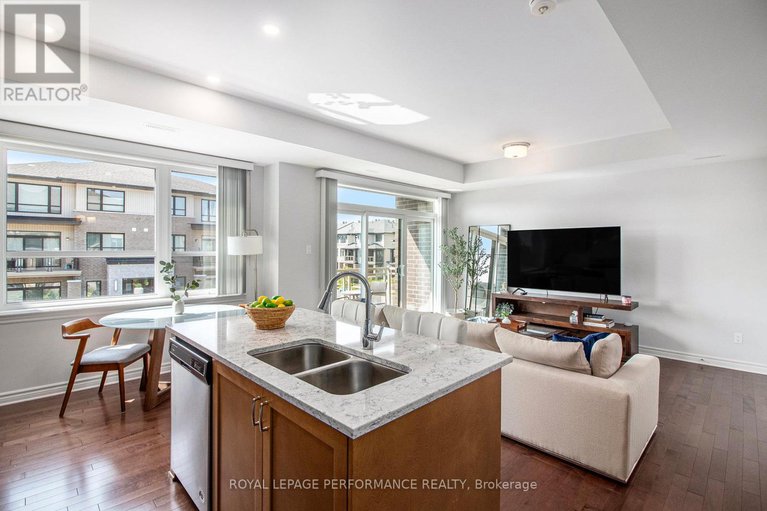 29052175/84-carabiner-private/mer-bleuebradley-estatesanderson-park/ottawa/ontario/K1W0L7_4