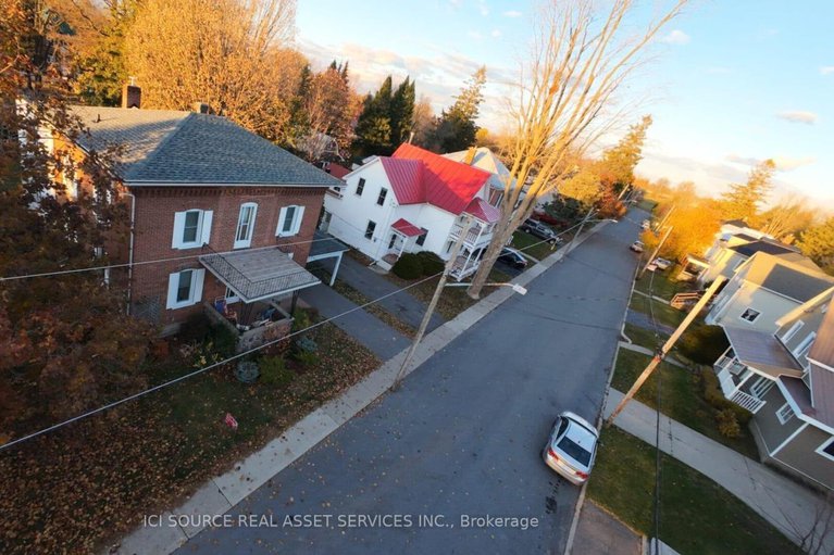 29278430/11-peter-street/maxville/north-glengarry/ontario/K0C1T0_3