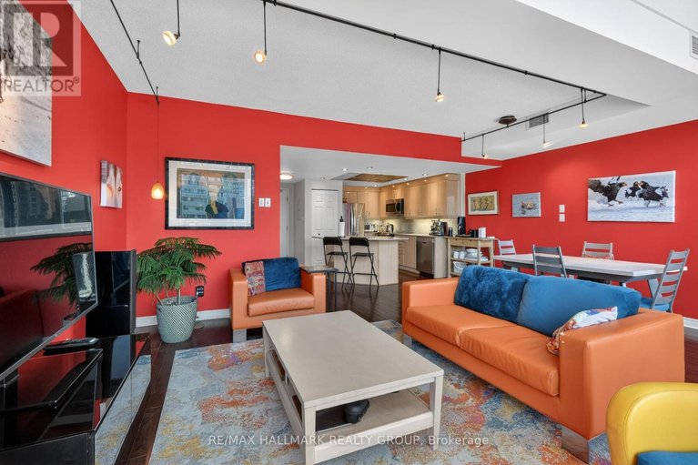 29682835/1401-134-york-street/lower-townbyward-market/ottawa/ontario/K1N1K8_19