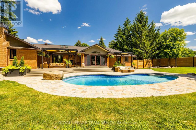 28917624/1216a-river-road/manotick-east-to-manotick-station/ottawa/ontario/K4M1B4_1