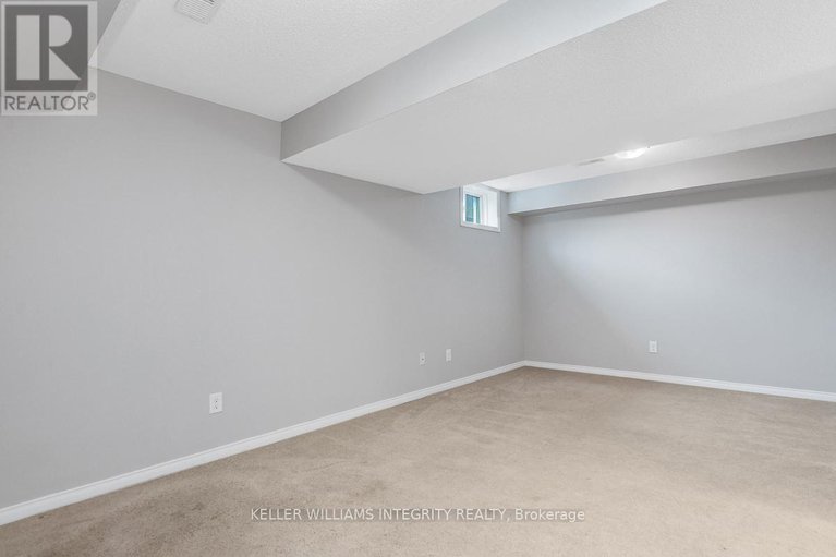 28282504/865-kennacraig-private/stonebridge/ottawa/ontario/K2J5T6_35