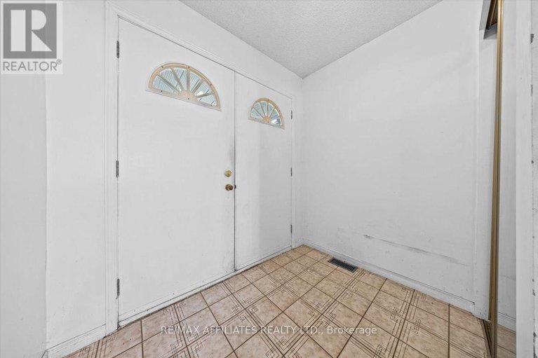 28835294/1024-miss-ottawa-street/beacon-hill-south/ottawa/ontario/K1J7B1_3