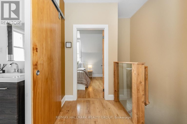 29682404/180-cambridge-street-n/west-centre-town/ottawa/ontario/K1R7A9_16