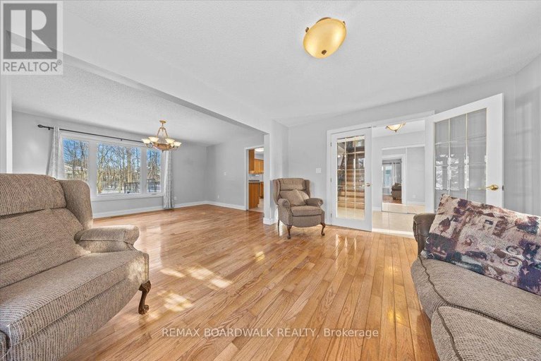 29619262/7089-bush-drive/greely/ottawa/ontario/K4P1M8_6