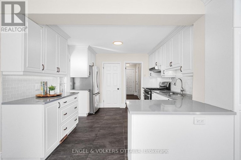 29651793/1252-anoka-street/ridgemont/ottawa/ontario/K1V6C6_5