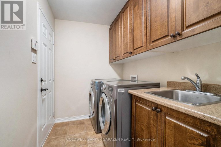 28981674/221-madhu-crescent/mooneys-bay/ottawa/ontario/K2C4J2_34