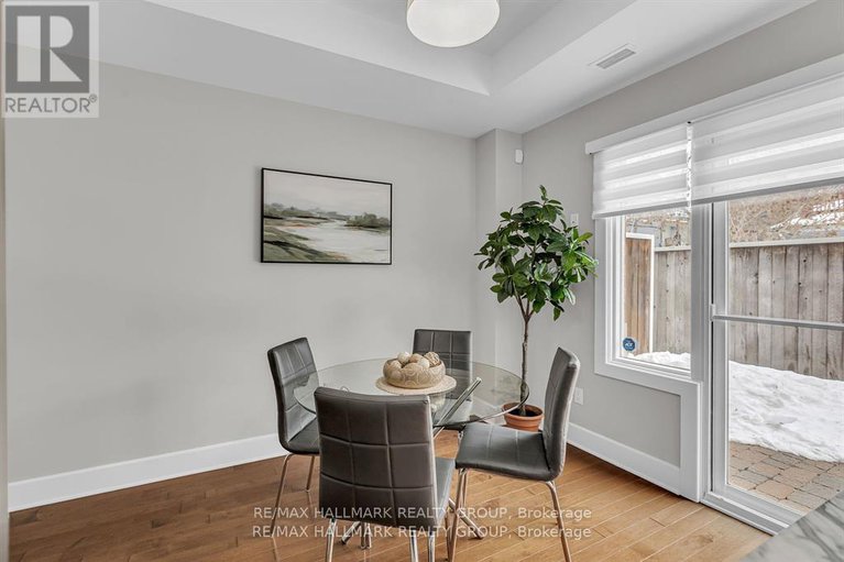 29413273/d-124-guigues-avenue/lower-townbyward-market/ottawa/ontario/K1N5H7_14