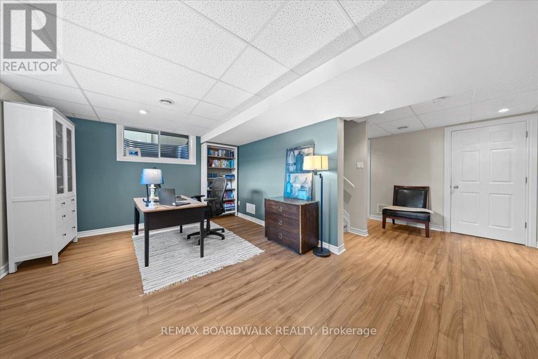 29240598/906-pellerin-place/avalon-east/ottawa/ontario/K4A0S4_36