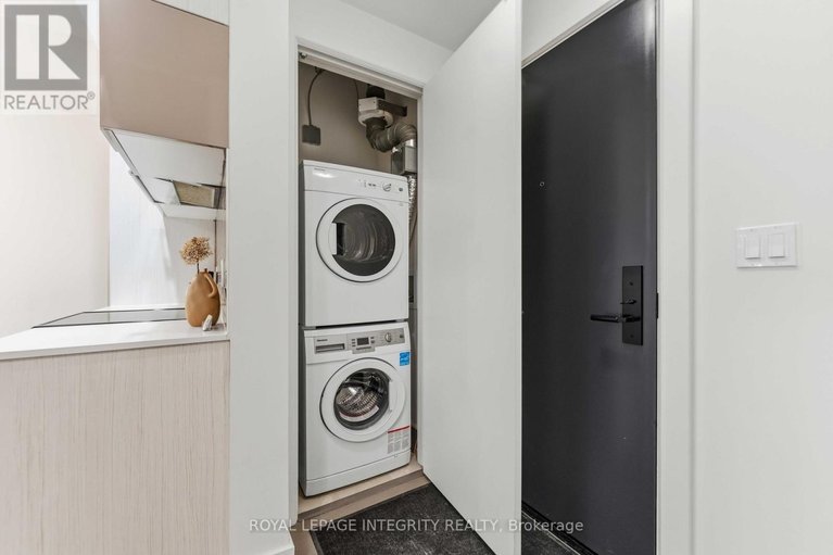 29608375/1007-255-bay-street/ottawa-centre/ottawa/ontario/K1R0C5_18