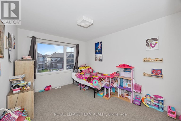 28504001/522-borbridge-avenue/riverside-southgloucester-glen/ottawa/ontario/K4M0H9_27