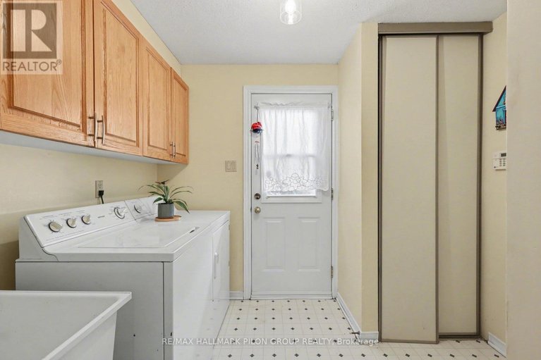 29646954/1709-sansonnet-street/chapel-hill/ottawa/ontario/K1C5Z5_16