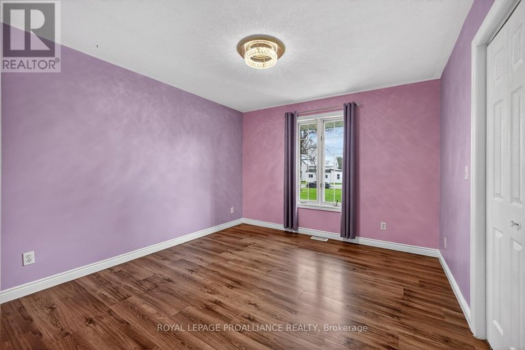 29645403/8100-amelia-street/augusta-twp/augusta/ontario/K0G1R0_21