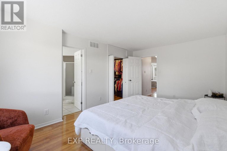 29423088/92-stonebriar-drive/centrepointe/ottawa/ontario/K2G5Y1_20