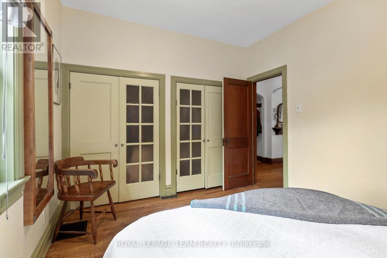 29121012/15-helena-street/ottawa-west/ottawa/ontario/K1Y3M7_15