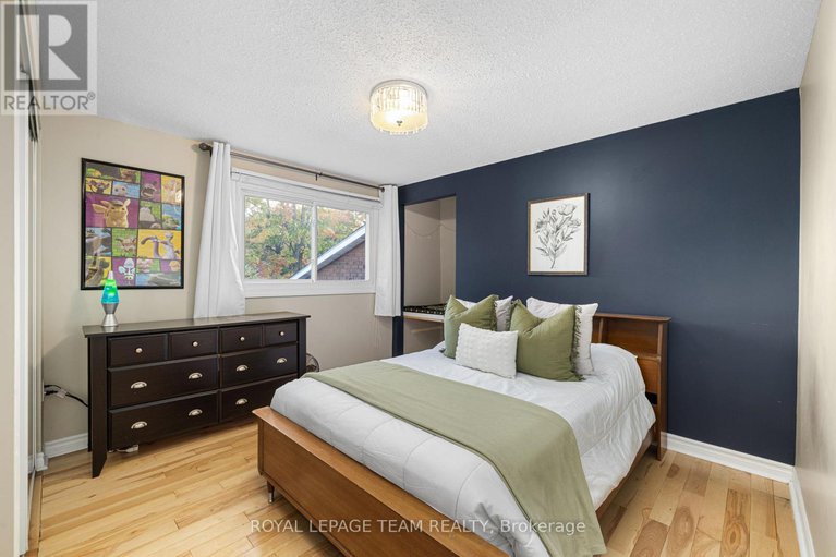 28977785/4397-whittaker-crescent/pineview/ottawa/ontario/K1B4P1_22
