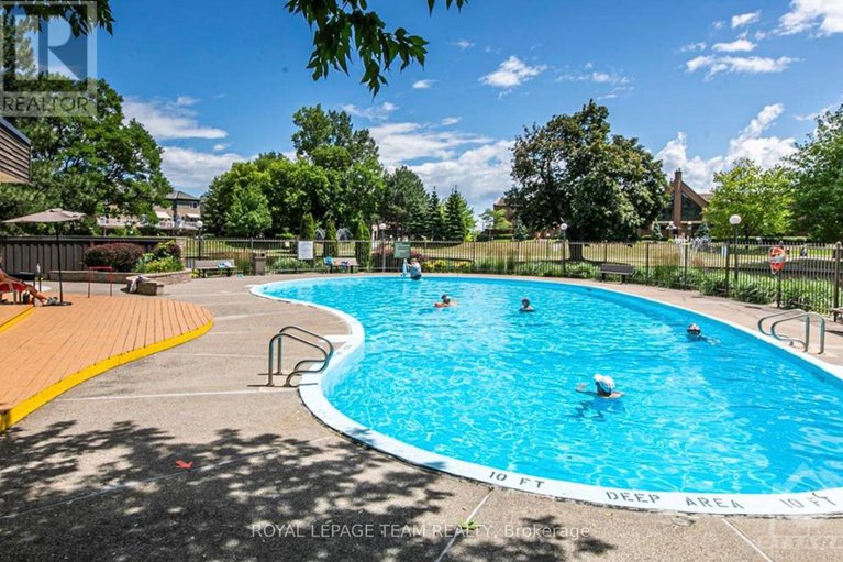 29231241/200-260-brittany-drive/viscount-alexander-park/ottawa/ontario/K1K4M2_39