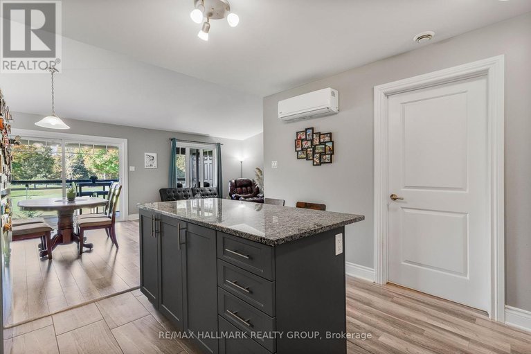 28931407/285-306-masters-lane/town-of-rockland/clarence-rockland/ontario/K4K0L3_7