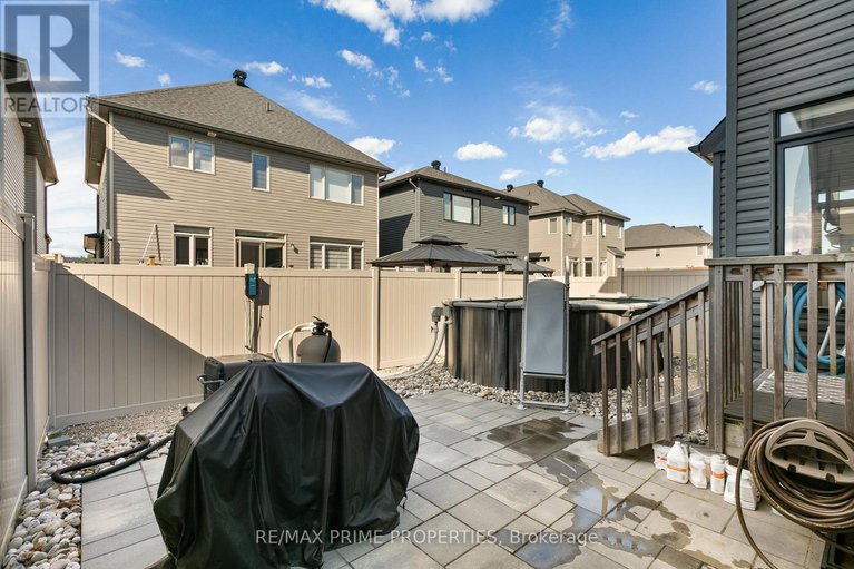 29225023/249-fountainhead-drive/mer-bleuebradley-estatesanderson-park/ottawa/ontario/K1W0H4_35