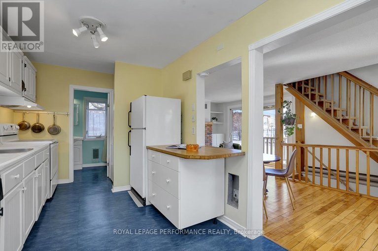 29581422/1141-north-river-road/overbrook/ottawa/ontario/K1K3W4_7