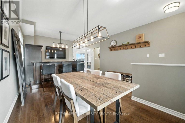 28804578/106-trail-side-circle/springridgeeast-village/ottawa/ontario/K4A5A9_9