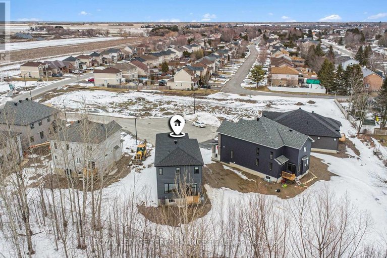 29540688/14-academie-street/embrun/russell/ontario/K0A1W0_48