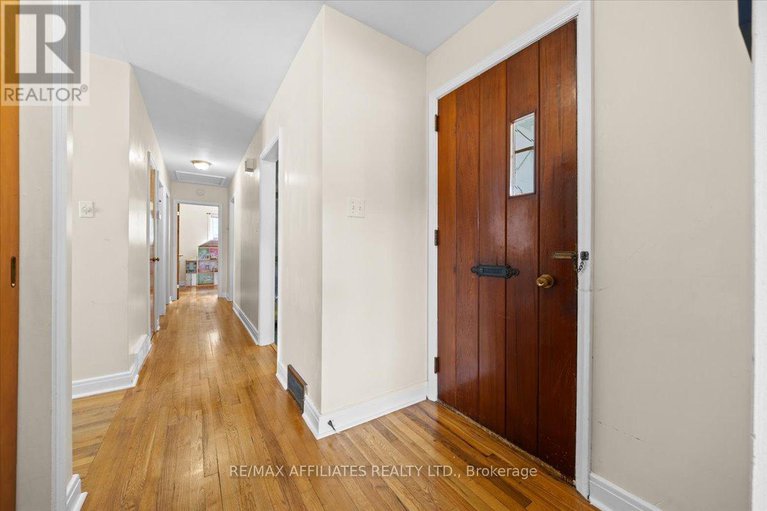 28777178/1490-laperriere-avenue/carlington/ottawa/ontario/K1Z7S9_11