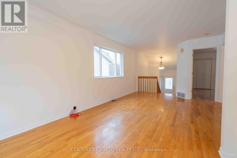 29049744/21255-mcnaughton-court-e/south-glengarry-lancaster-twp/south-glengarry/ontario/K0C1E0_8