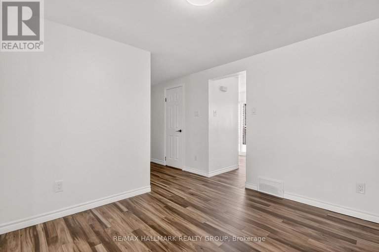 29293423/7-86-esterlawn-private/mckellar-heightsglabar-park/ottawa/ontario/K2A4C1_30