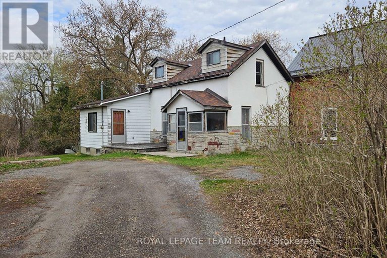 28030995/279-water-street/almonte/mississippi-mills/ontario/K0A1A0_1