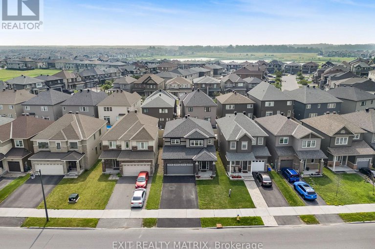 28943588/682-decoeur-drive/avalon-west/ottawa/ontario/K4A1H1_31