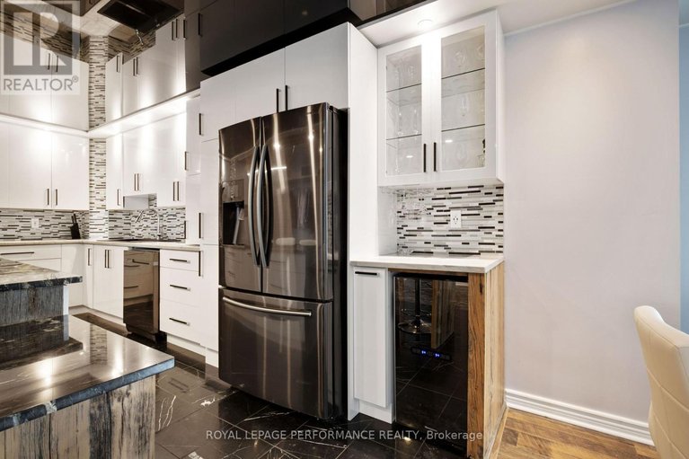 29535481/1905-160-george-street/lower-townbyward-market/ottawa/ontario/K1N9M2_15