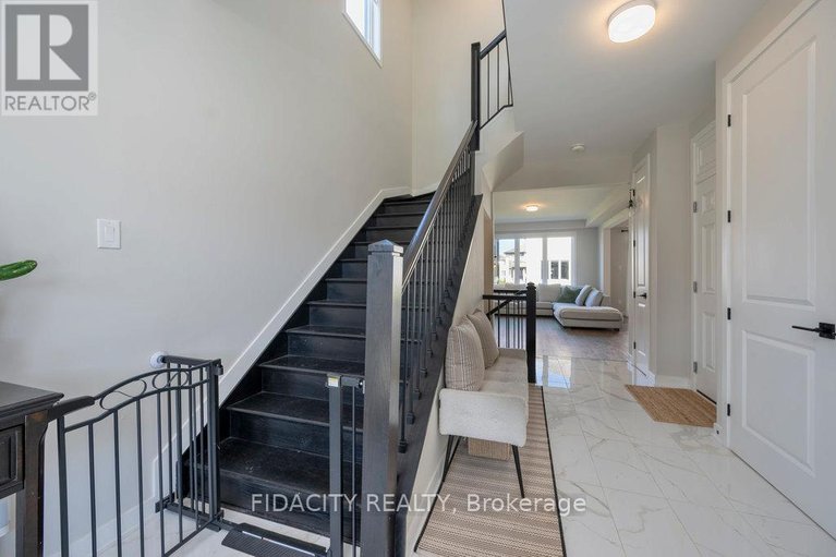 29444900/183-yearling-circle/goulbourn-twp-from-franktown-rdsouth-to-rideau/ottawa/ontario/K0A2Z0_7