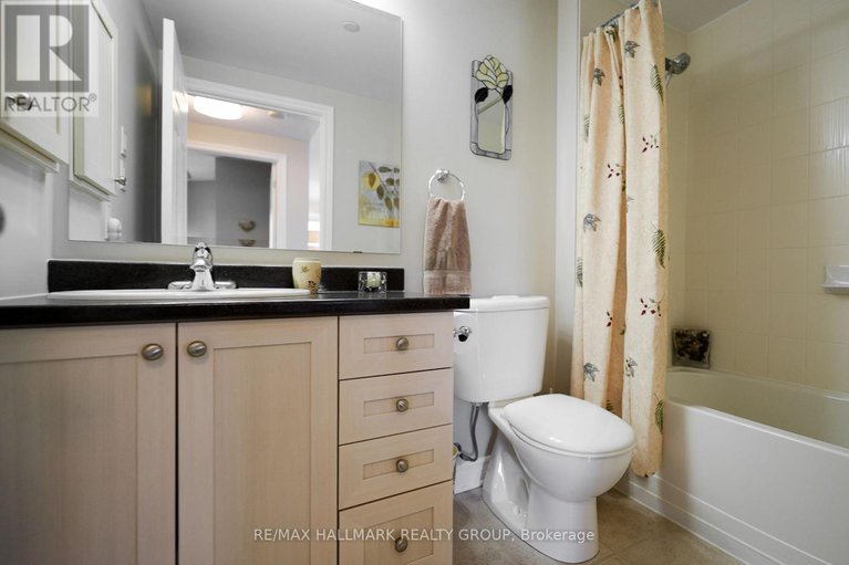 29392993/404-215-titanium-private/convent-glen-north/ottawa/ontario/K1C0B7_21