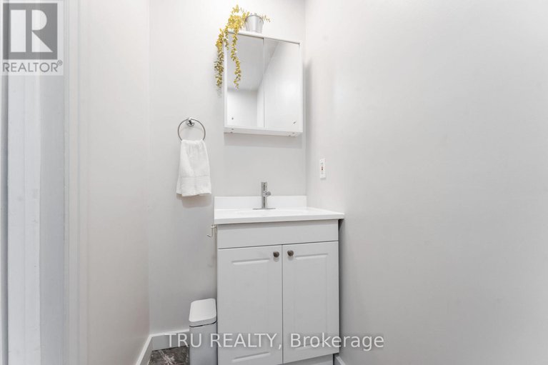 29325891/2-2960-penny-drive/britannia-heights/ottawa/ontario/K2B6H5_21