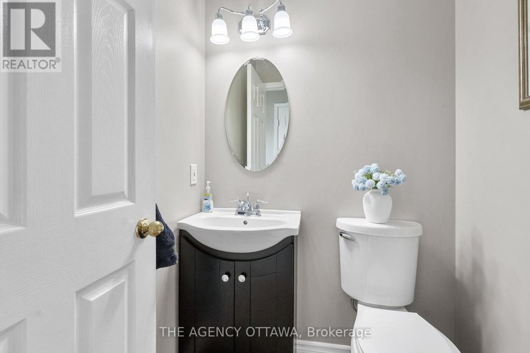 28611358/55-springcreek-crescent/bridlewood/ottawa/ontario/K2M2M2_30