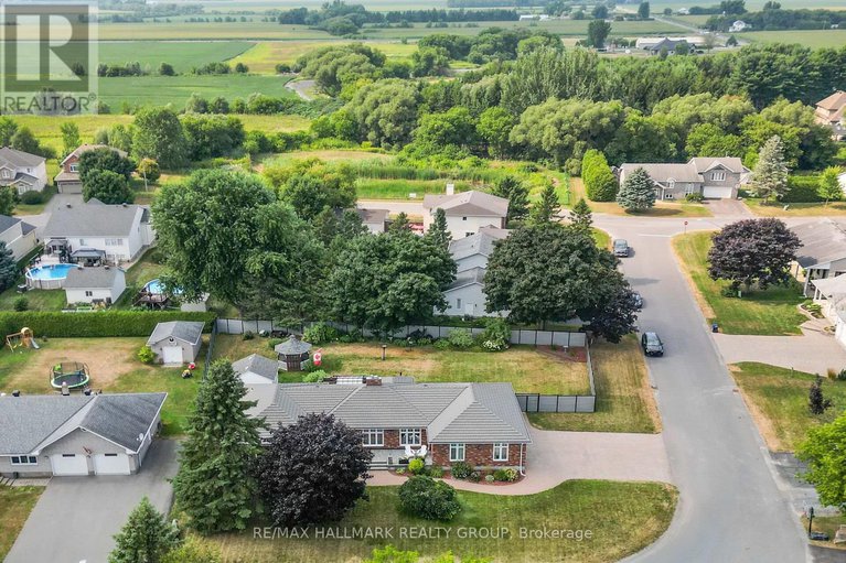 28746797/11-lamadeleine-boulevard/embrun/russell/ontario/K0A1W0_48