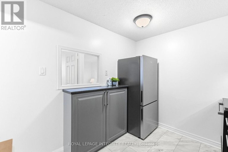 29379643/510-415-greenview-avenue/britannia/ottawa/ontario/K2B8G5_12