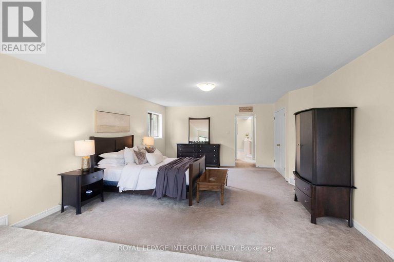 29074502/22-marchbrook-circle/rural-kanata-central/ottawa/ontario/K2W1A1_25