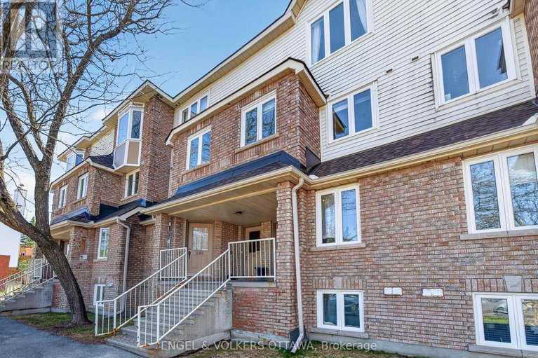 29679351/211-briston-private/hunt-club-park/ottawa/ontario/K1G5R5_1